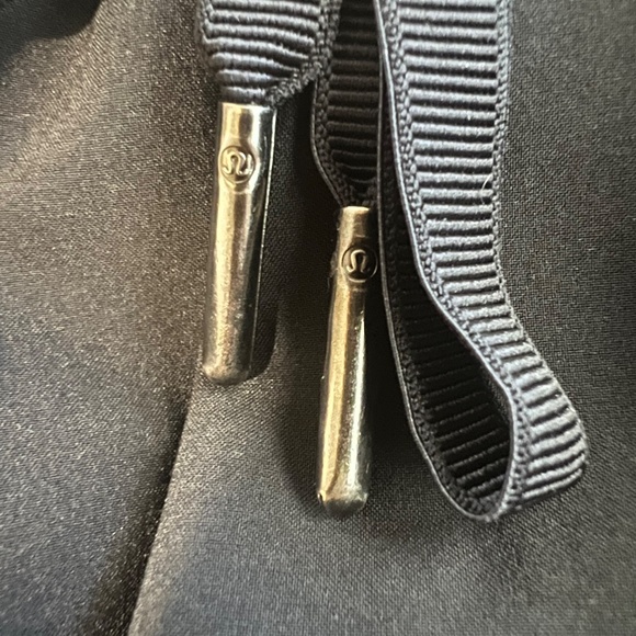 Lululemon Women's The Everyday Skirt Athletic Knee Length Black Size 12 - Picture 7 of 8